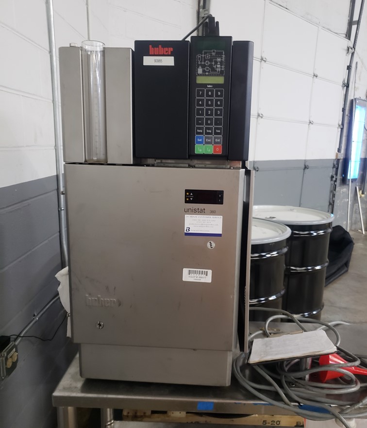 used Huber Unistat Model 360 Chiller. Refrigerated Heating Circulator. Rated -75 to +125 Deg.C.. Predecessor to: Huber Unistat 705 or 705W